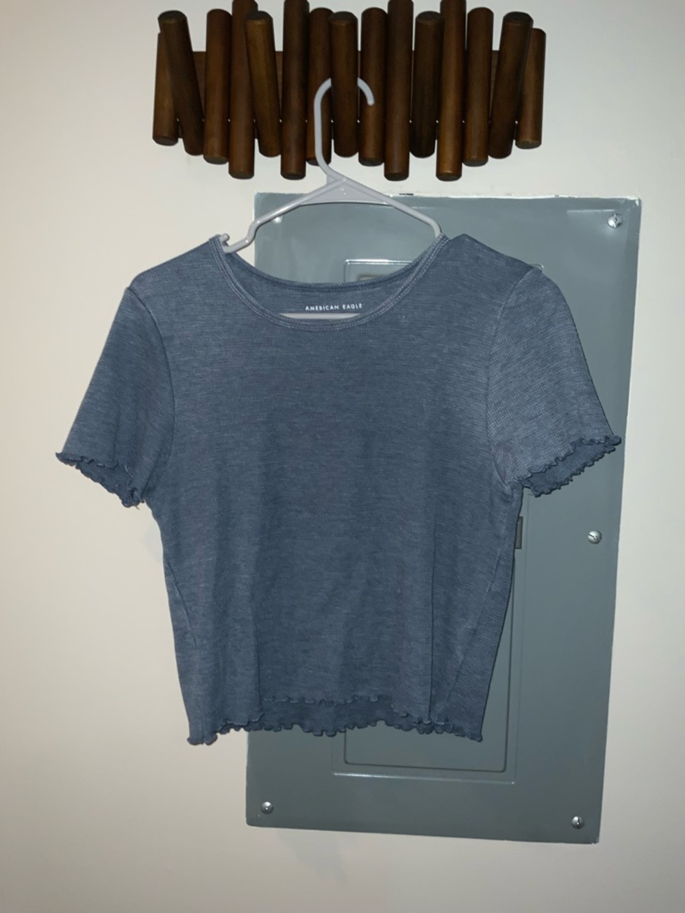 American Eagle Outfitters Heathered Slate Blue Ribbed Lettuce-Hem Crop Tee